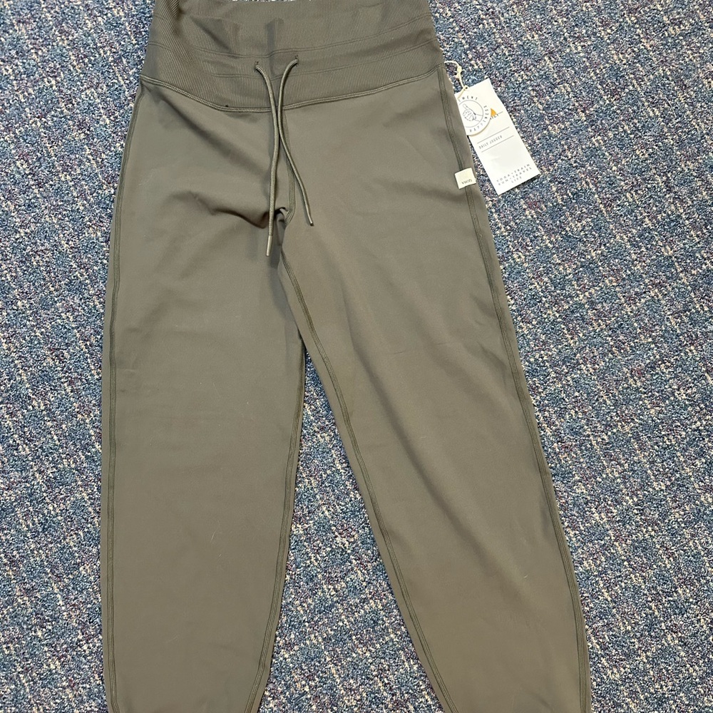 Vuori Olive Green Women's Joggers Sz Small NWT